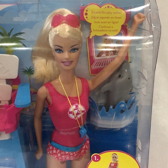 Mattel Barbie Lifeguard Play Set - Picture 3 of 7